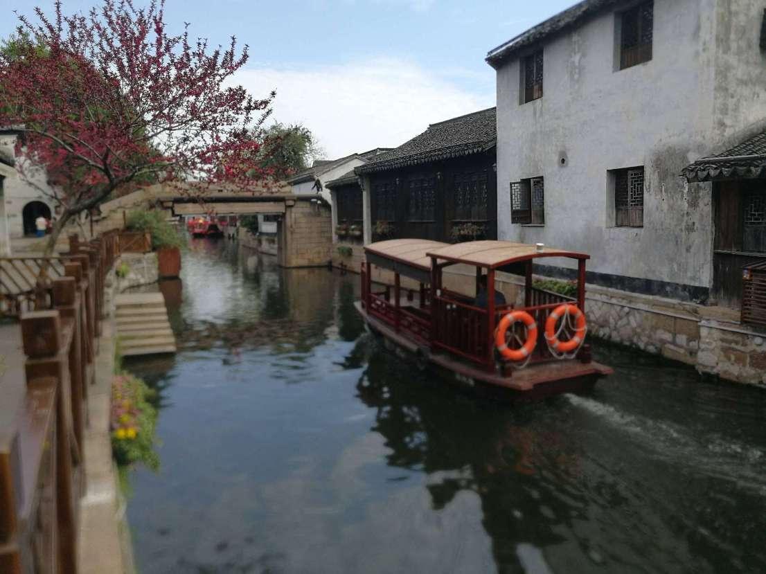 李克强：开展“车路云一体化”应用试点，加快智能网联汽车规模化落地